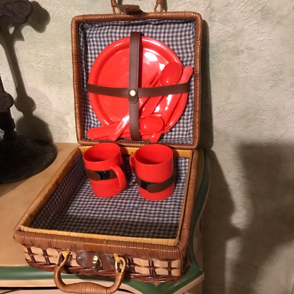 Cute picnic basket